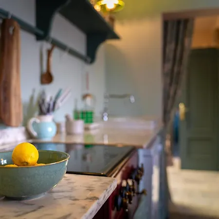 Romantic Rooftop With Stunning Sea And Mountain Views דירה מארבלה