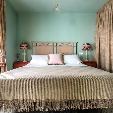 Romantic Rooftop With Stunning Sea And Mountain Views דירה מארבלה