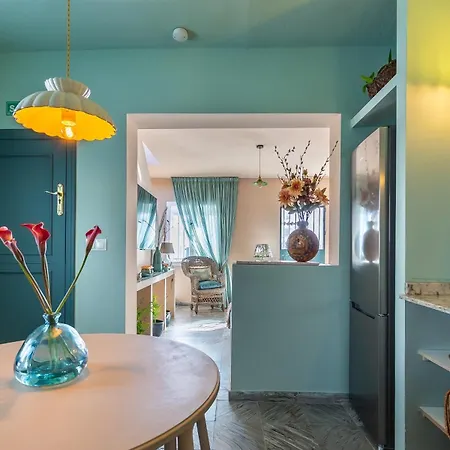 Apartamento Romantic Rooftop With Stunning Sea And Mountain Views *