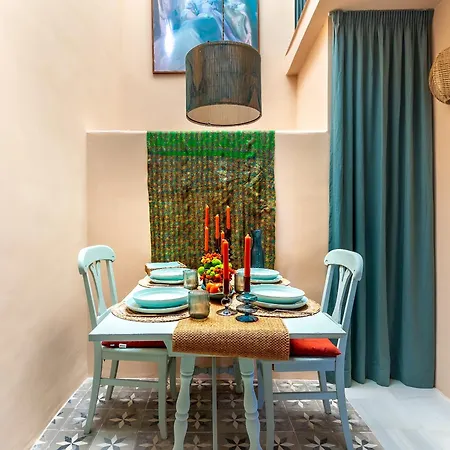 Apartamento Romantic Rooftop With Stunning Sea And Mountain Views