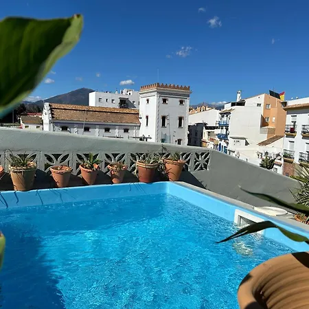 Romantic Rooftop With Stunning Sea And Mountain Views Apartmán