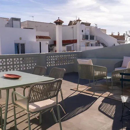 Apartamento Romantic Rooftop With Stunning Sea And Mountain Views