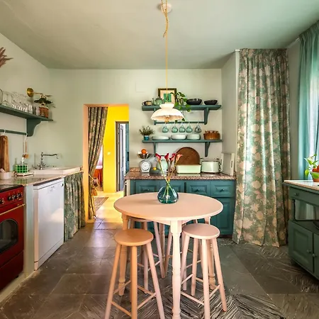 Romantic Rooftop With Stunning Sea And Mountain Views Apartman Marbella