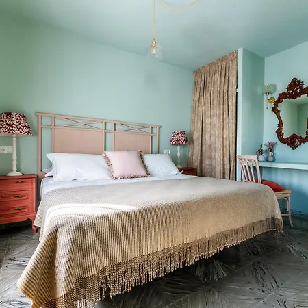 Apartamento Romantic Rooftop With Stunning Sea And Mountain Views *