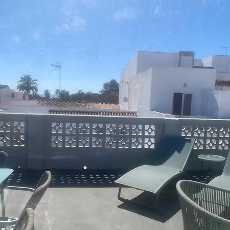 Romantic Rooftop With Stunning Sea And Mountain Views *