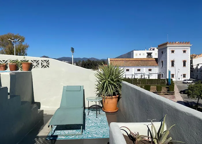 Romantic Rooftop With Stunning Sea And Mountain Views *