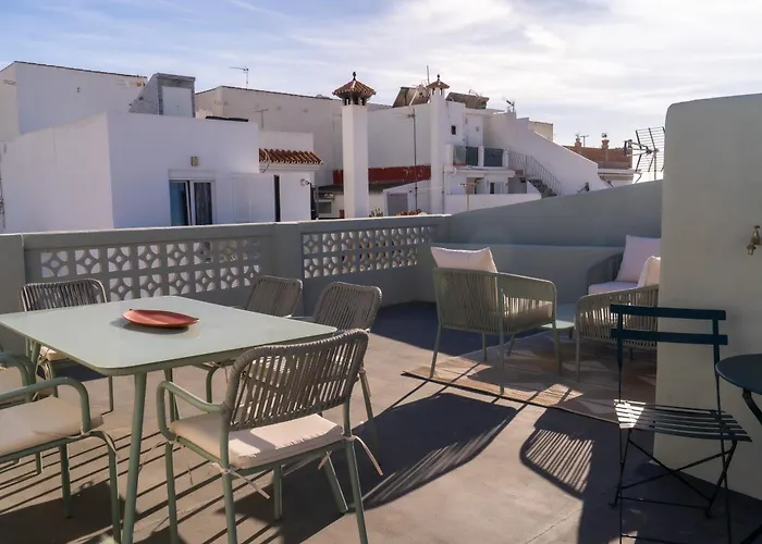 Daire Romantic Rooftop With Stunning Sea And Mountain Views