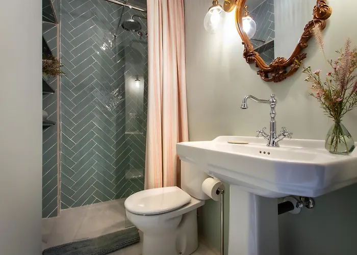 Romantic Rooftop With Stunning Sea And Mountain Views