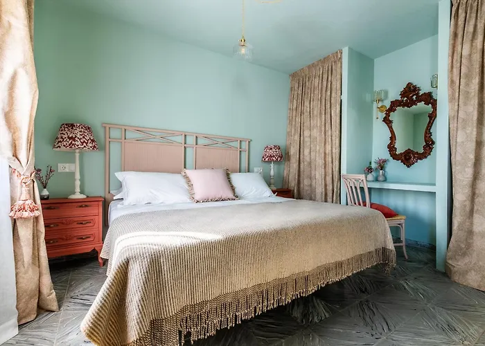 Daire Romantic Rooftop With Stunning Sea And Mountain Views *