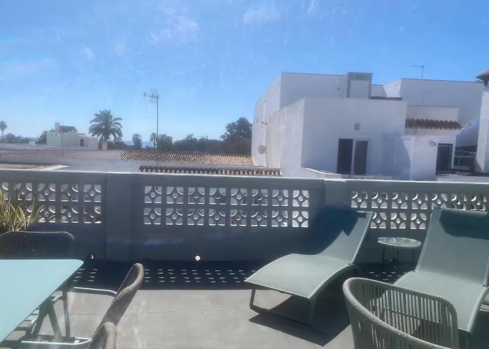 Romantic Rooftop With Stunning Sea And Mountain Views *