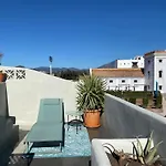 Romantic Rooftop With Stunning Sea And Mountain Views *