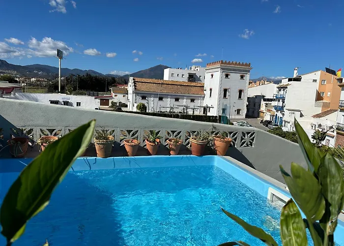 Romantic Rooftop With Stunning Sea And Mountain Views Apartmán