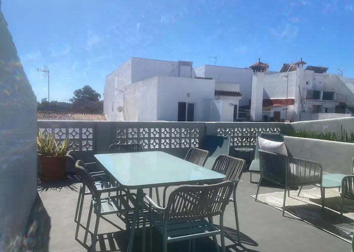 Apartmán Romantic Rooftop With Stunning Sea And Mountain Views